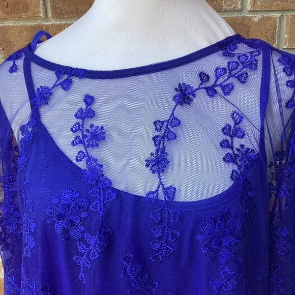 EMBROIDERED 2PC LACE BLOUSE TOP CAMI ( Size: 1X & 2X) ( Dark Sapphire ) - Picture 2 of 7